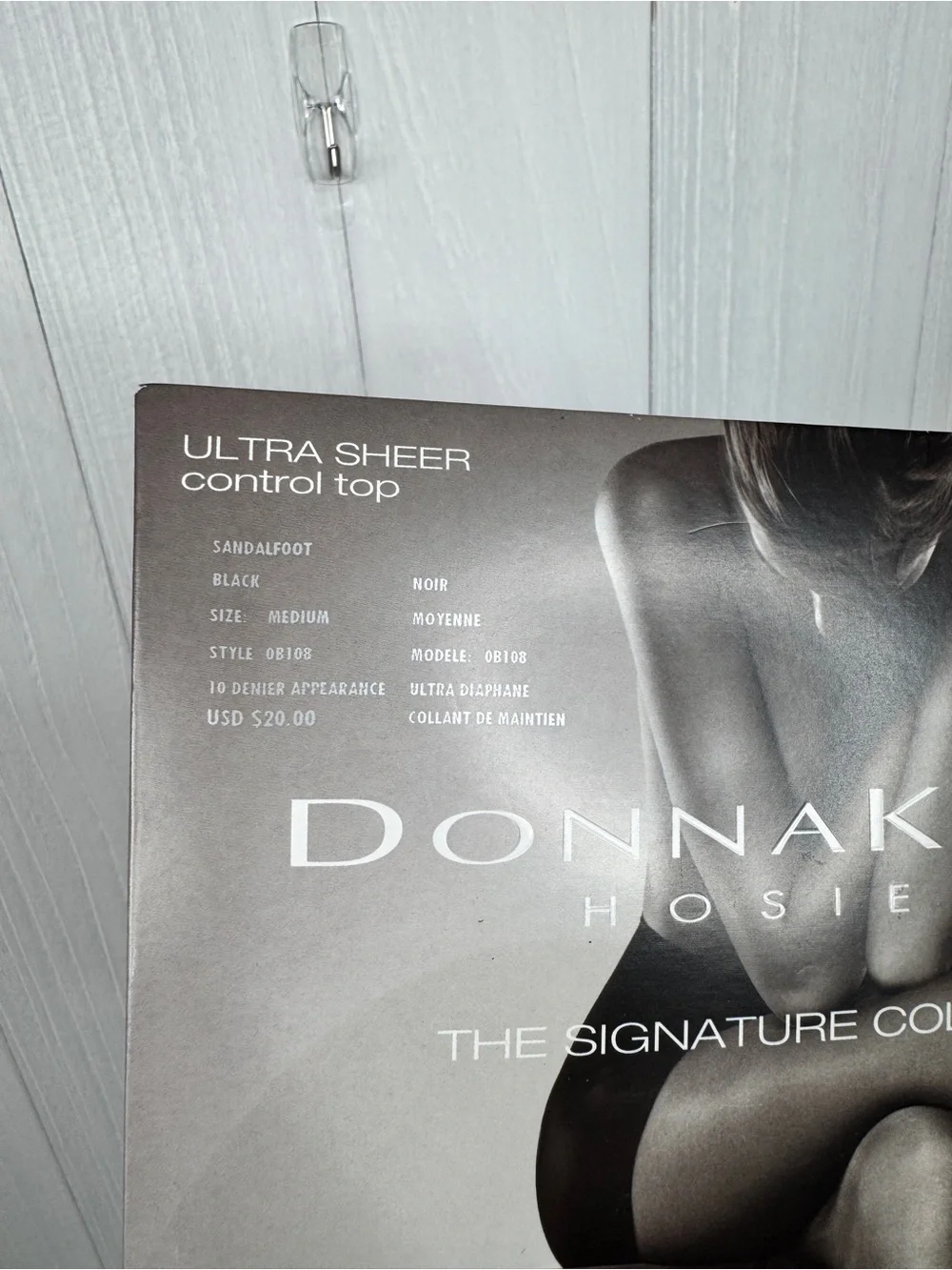 Donna Karan Hosiery Signature Collection Ultra Sheer Control Pantyhose Black M